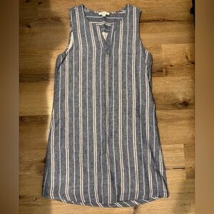 BeachLunchLounge Linen Blend Sleeveless Rounded Hem Mini Dress in a Blue Stripe